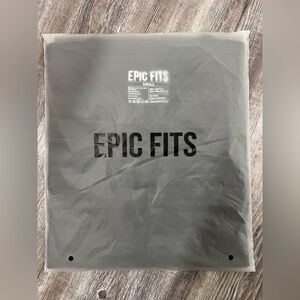 Epic Fits V Neck T Shirt Size Small Black NWT